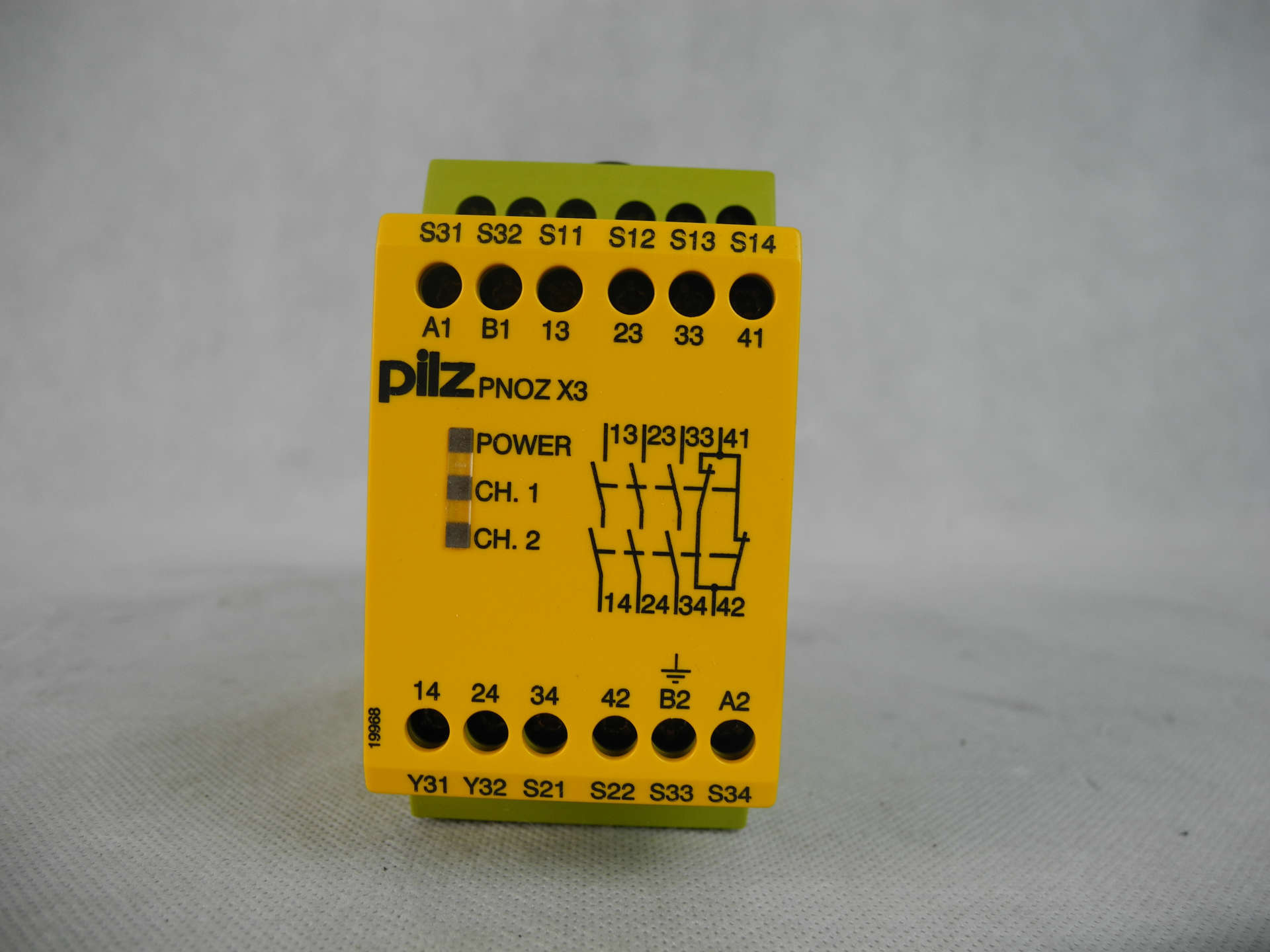 ݷĬ]SCHRACK  MT3 26230