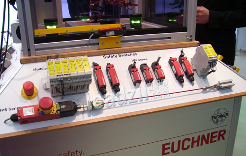 ʿ  EUCHNER ES502 250VAC 16A