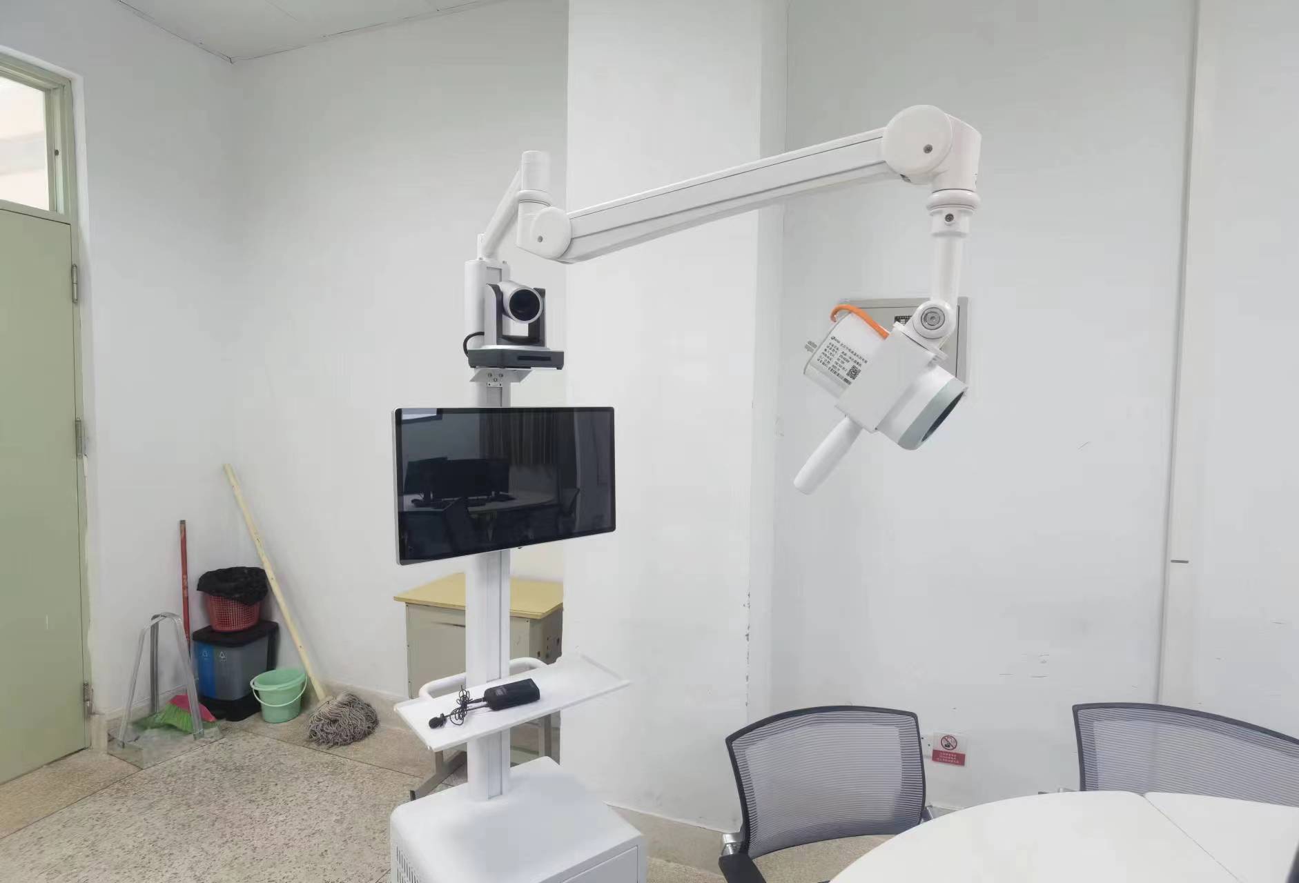 ƄӌӖС ھ̌W܇gӖ̌W䛲ͶӰϵyʾ܇