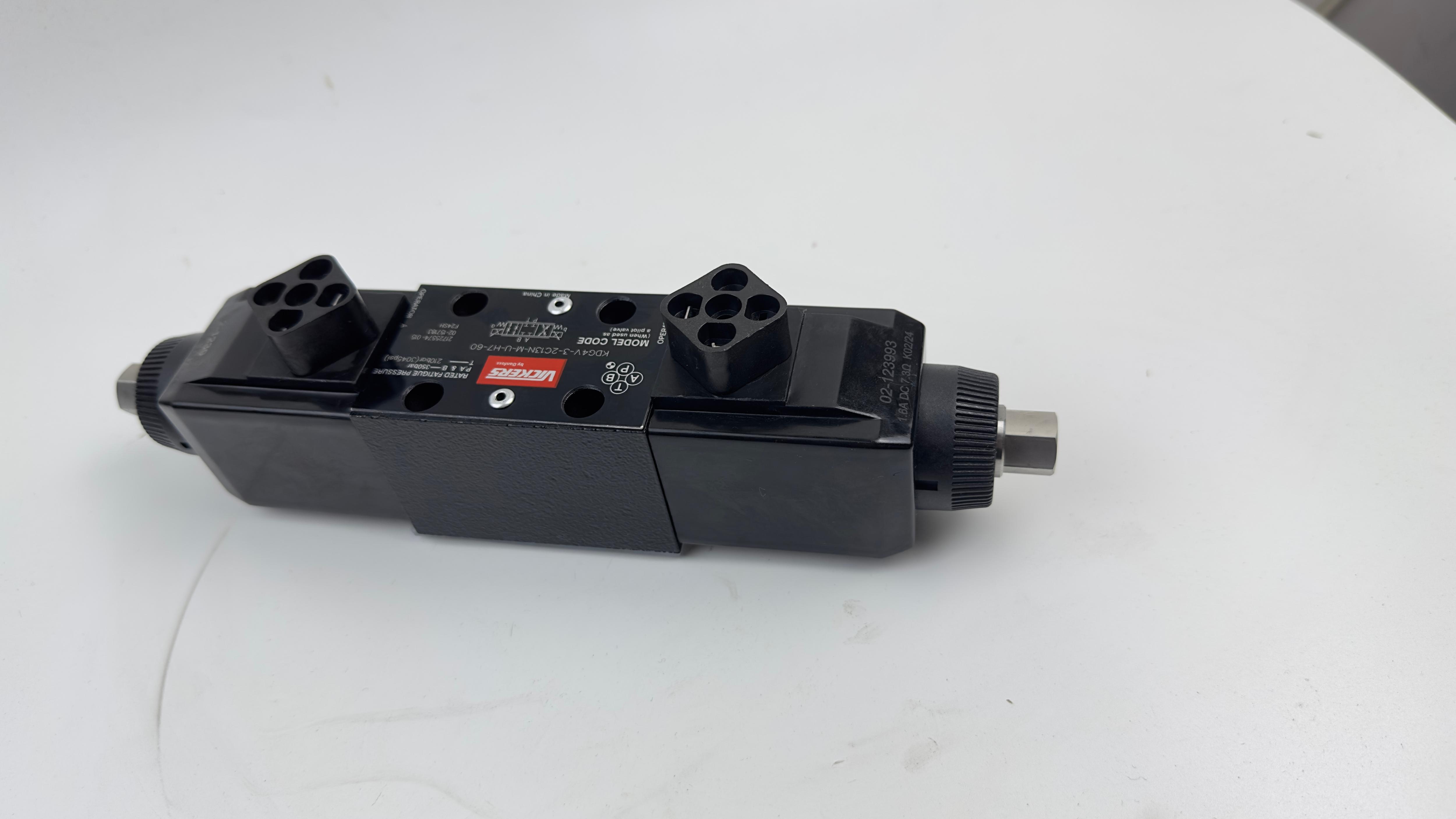 ʿQyKDG4V-3-2C13N-M-U-H7-60