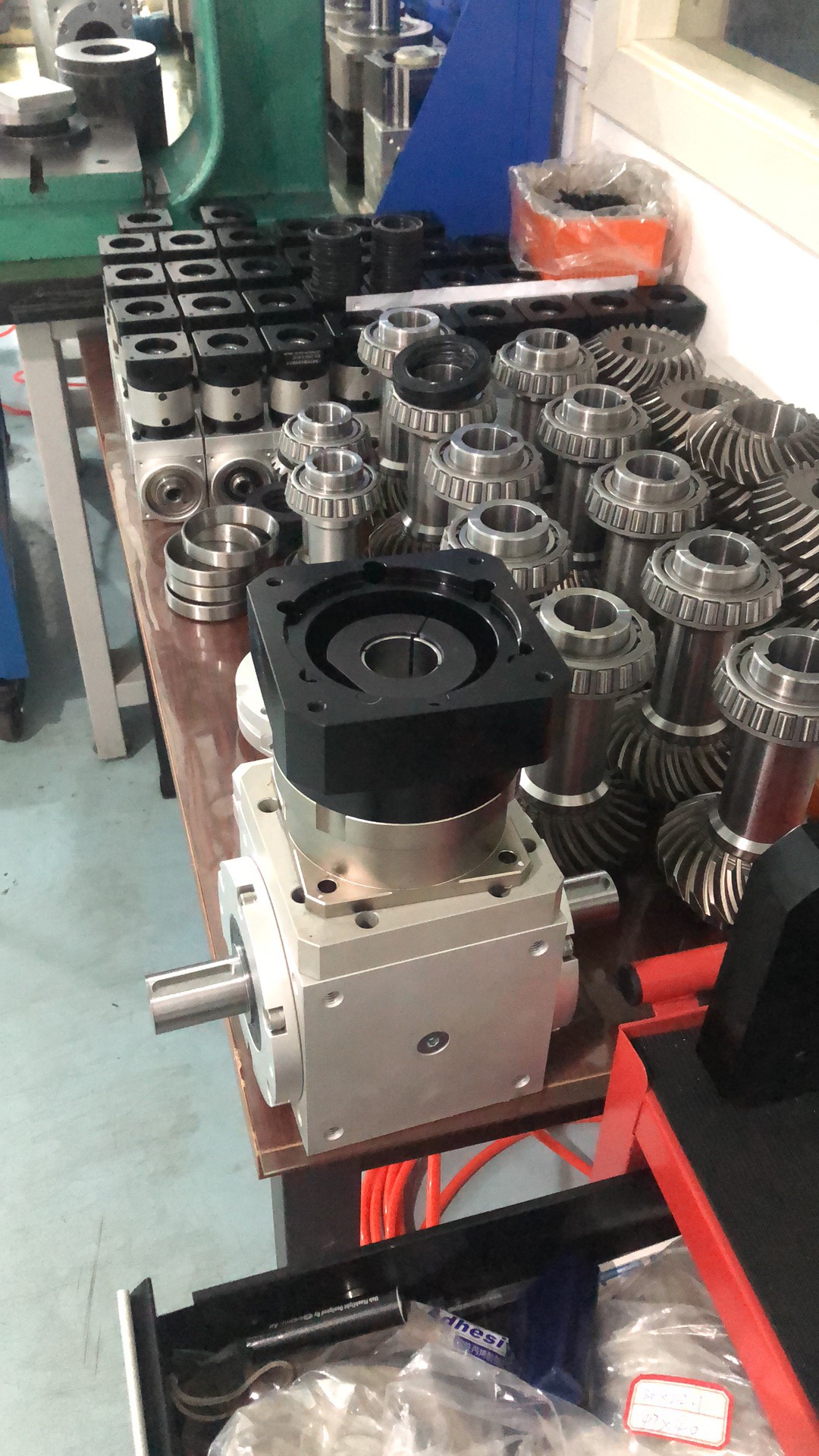 RTF67-YVP3KW-6P-23.44pFAF77DR63M4