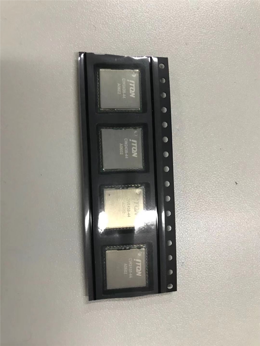 AP6212 CW2438-44 v_ {ģK bQFN