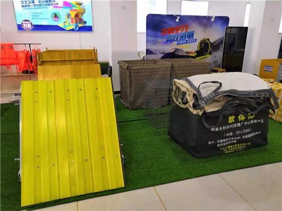 Ѵ-bʽӵ̇-ʽۯBӵ̇ߴ