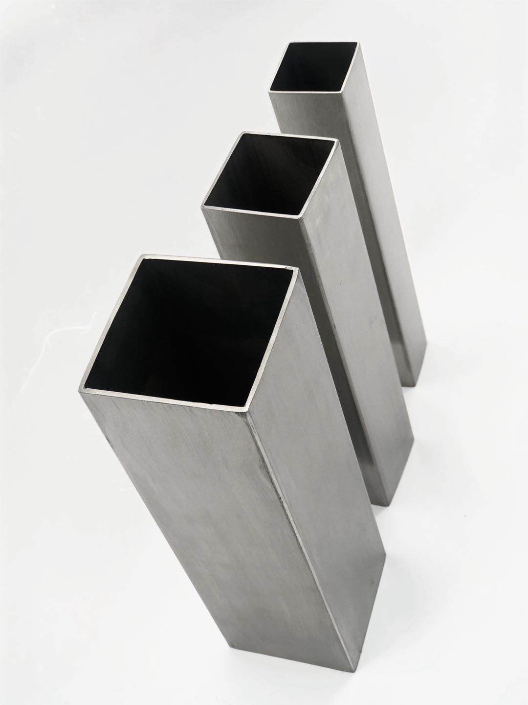 304 P䓷ܸN| z  R F؛SrֱN r񃞻