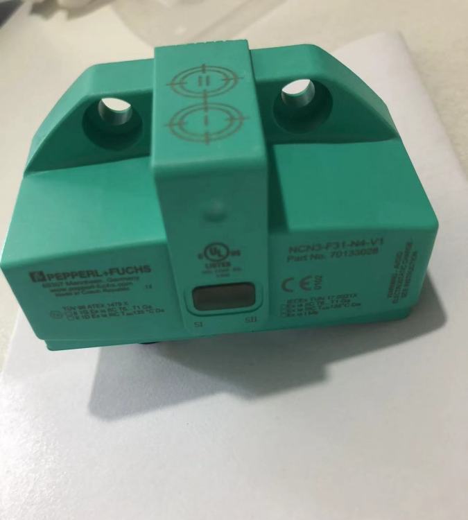 ӸUC500-30GM-IUEP-IO-V15