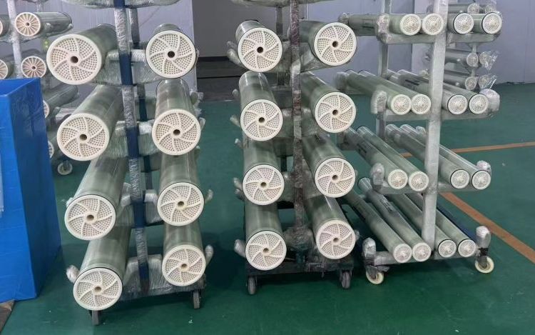 rAIROB͸ˮ߿ĤԪԴ^SҬF؛ֱl