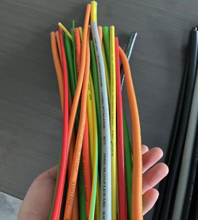 TRVVP234о0.30.5ƽ˶о|