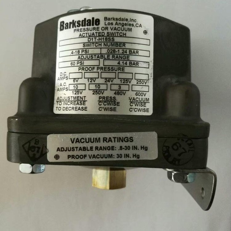 _PBarksdalẻ_P0111-466BLS322VM0370M6143R3HC3